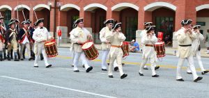 colonial band, mominthemuddle.com